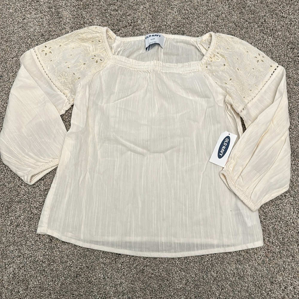 NWT Adorable cream colored Old navy top